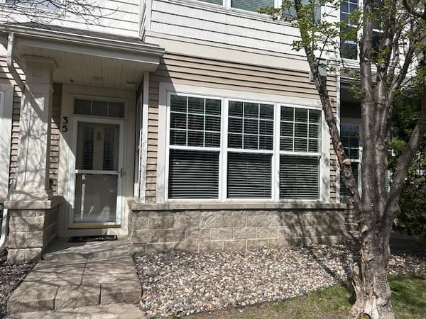 625 Wesley Commons Drive, Unit 35, Golden Valley, MN 55427