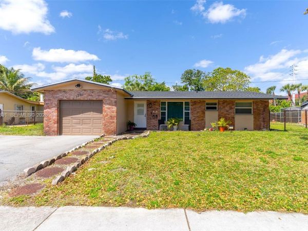 2321 NW 47th Ave, Lauderhill, FL 33313