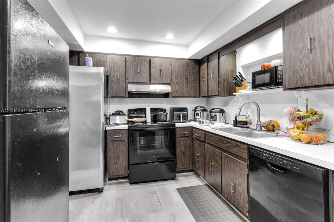 2321 NW 47th Ave, Lauderhill, FL 33313 Photo