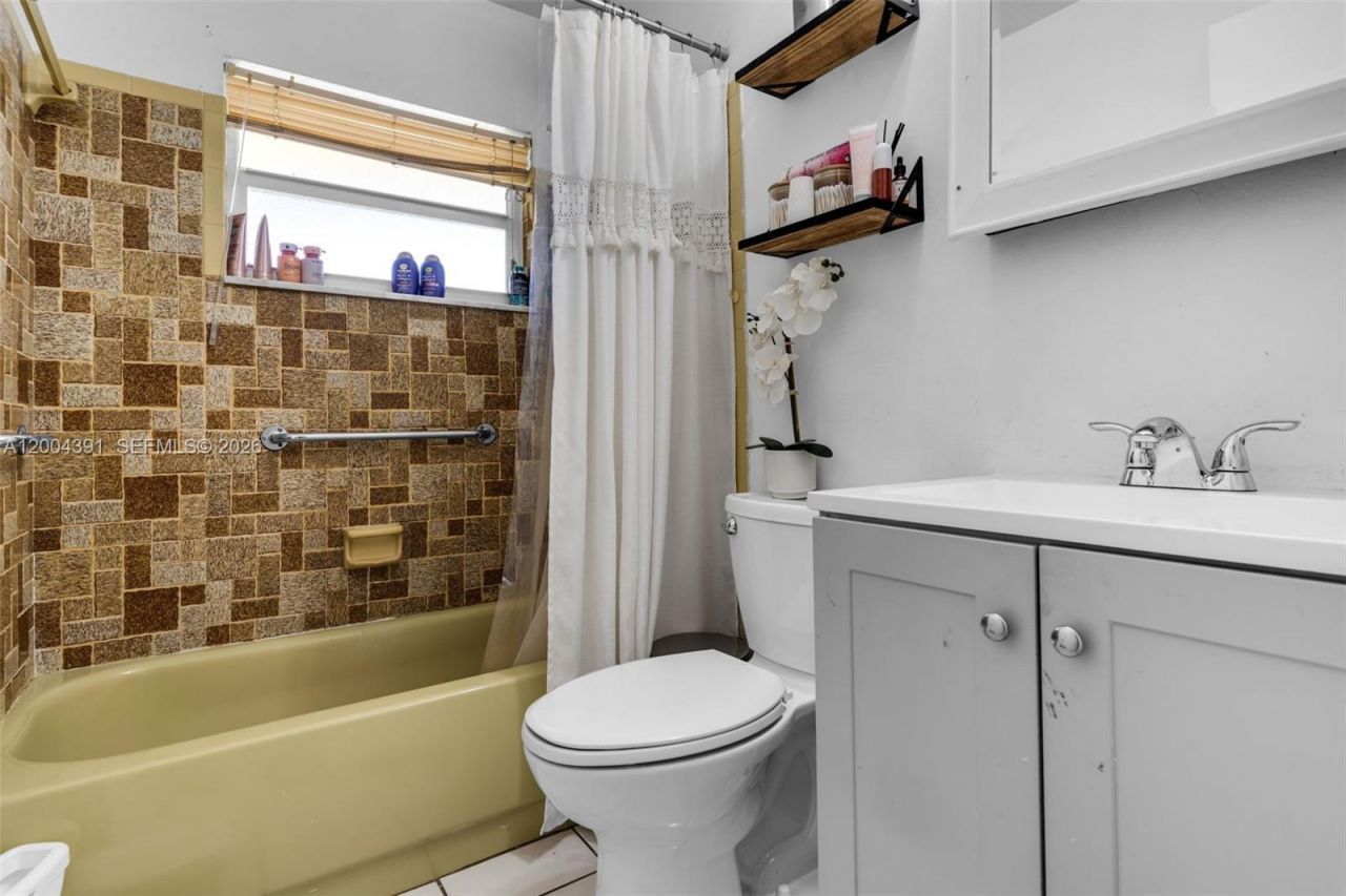 2321 NW 47th Ave, Lauderhill, FL 33313 Photo