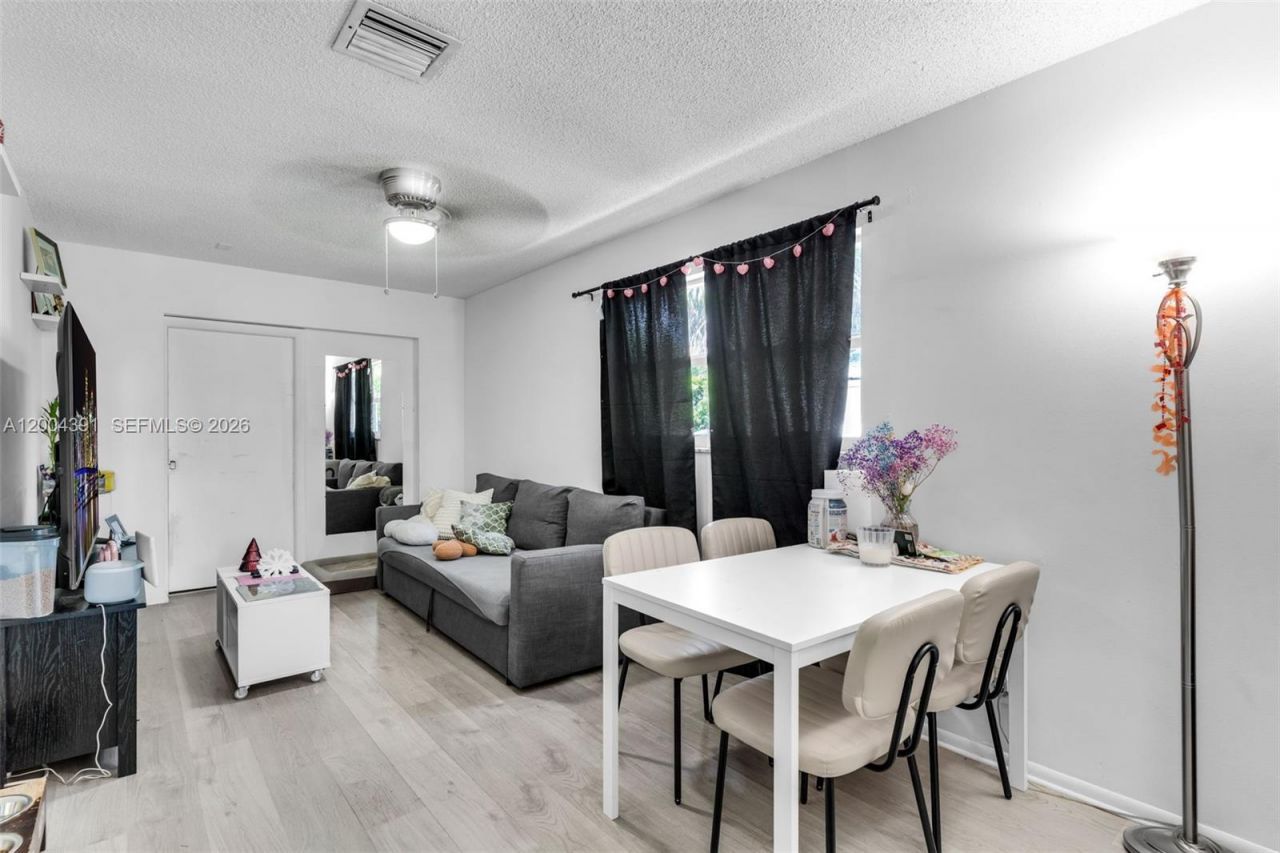 2321 NW 47th Ave, Lauderhill, FL 33313 Photo