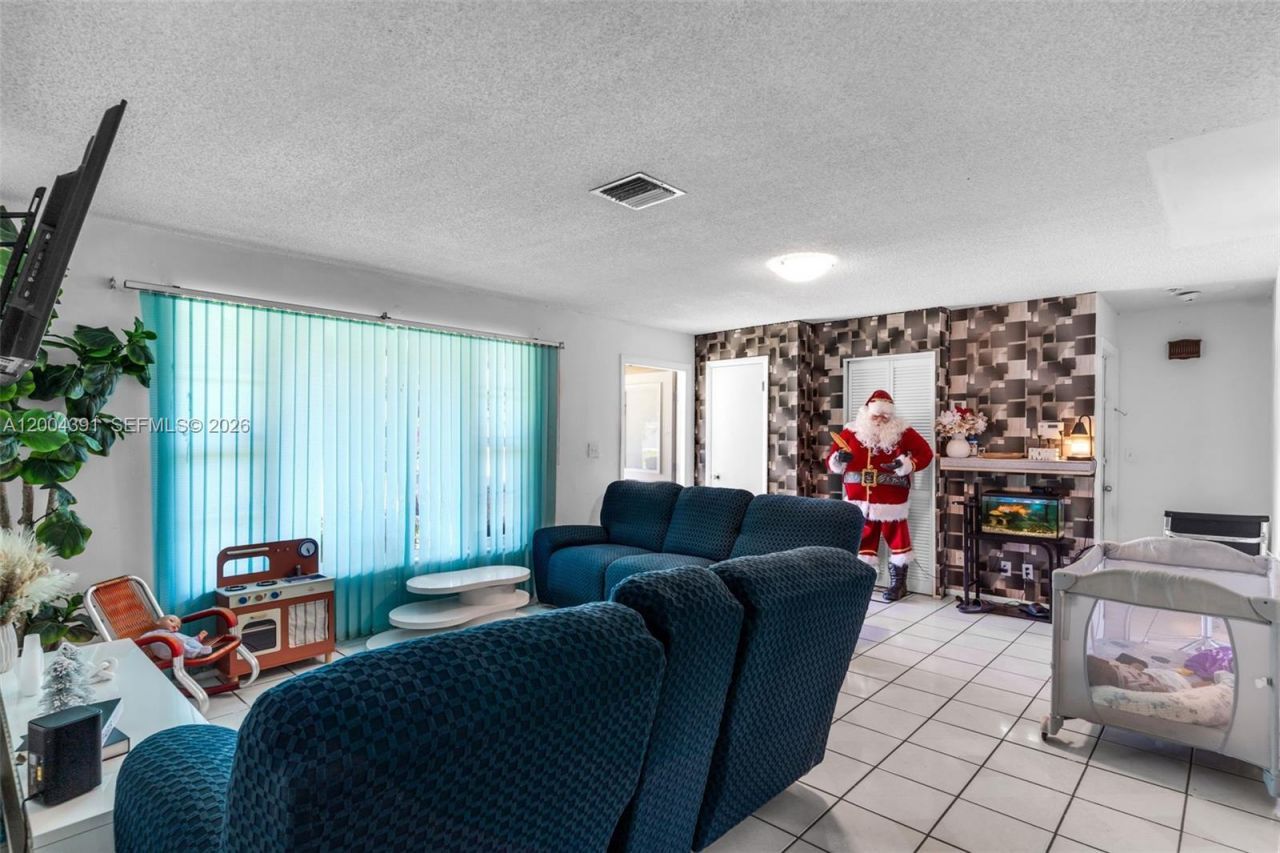 2321 NW 47th Ave, Lauderhill, FL 33313 Photo