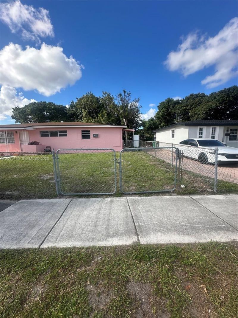 3501 NW 171st Ter , Miami Gardens, FL 33056 Photo