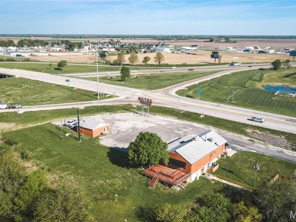 9180 State Route 140, Hamel, IL 62046