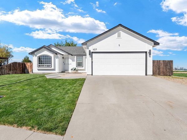 627 Colton St, New Plymouth, ID 83655