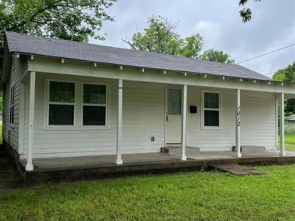 1010 E College Street, Terrell, TX 75160