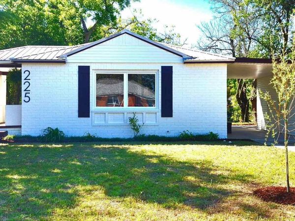 225 Bryant Rd, Pensacola, FL 32507