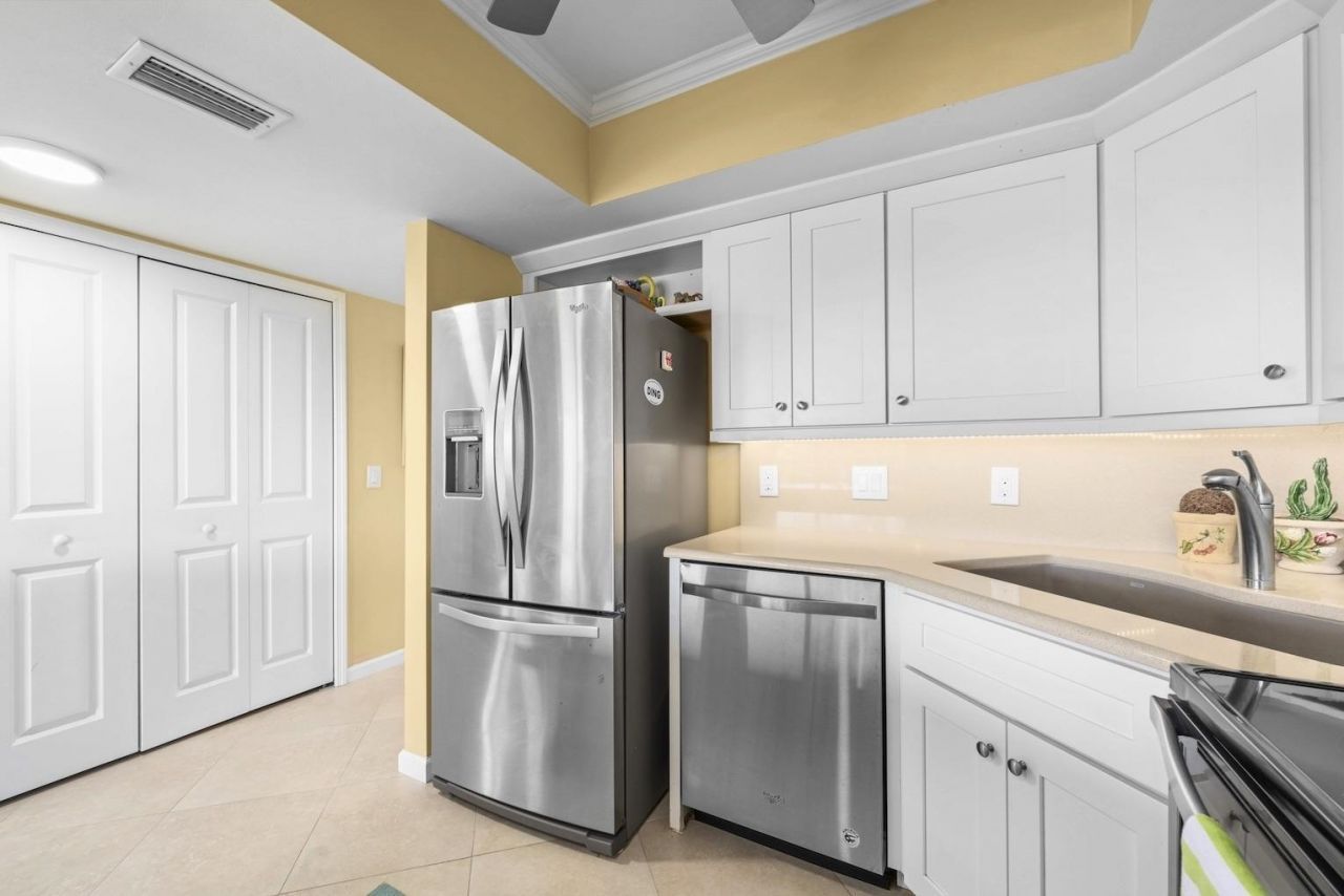 1340 Middle Gulf Dr, Unit 8A, Sanibel, FL 33957 Photo