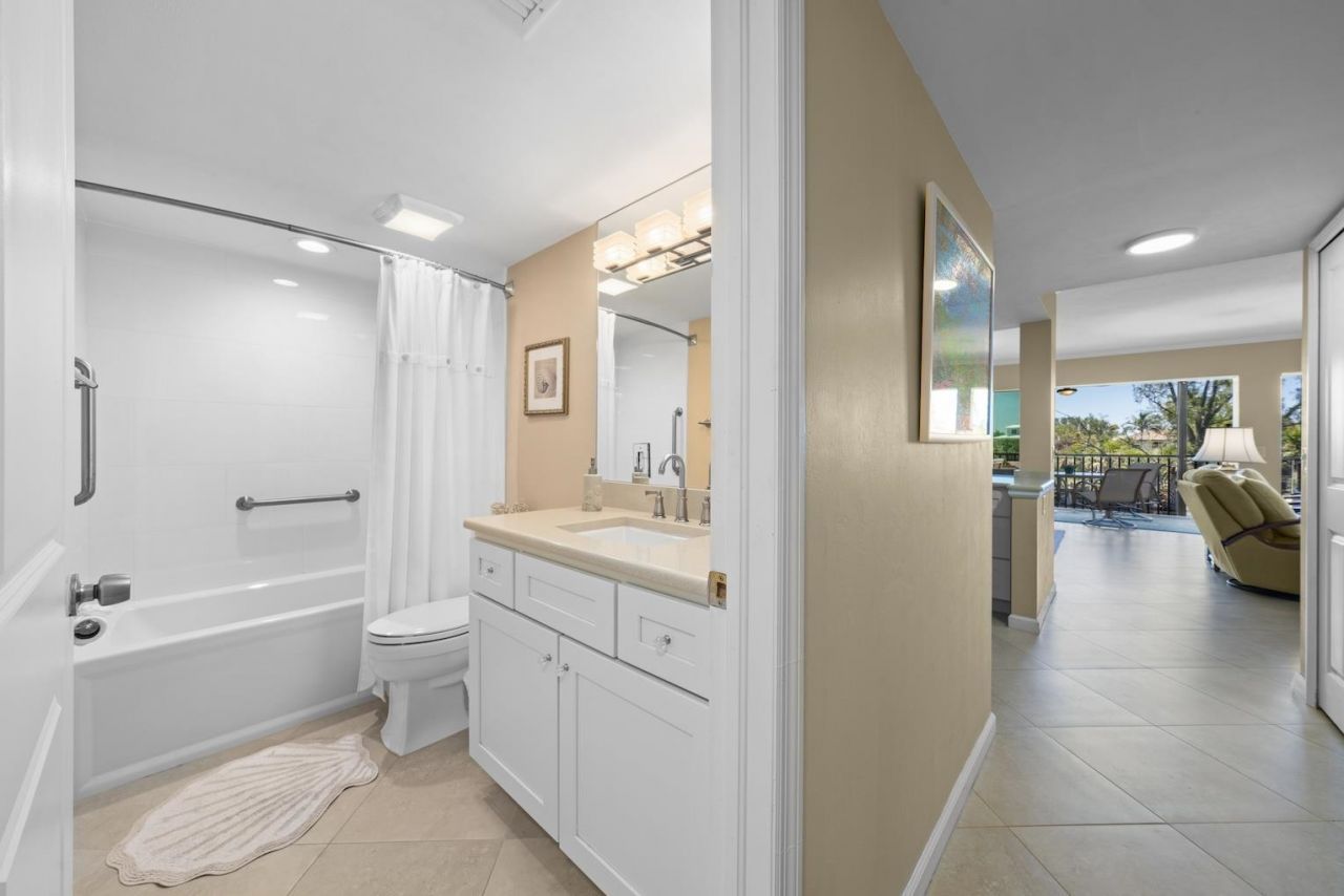 1340 Middle Gulf Dr, Unit 8A, Sanibel, FL 33957 Photo