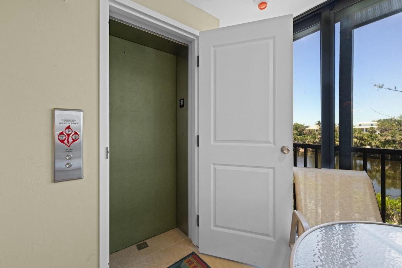 1340 Middle Gulf Dr, Unit 8A, Sanibel, FL 33957 Photo