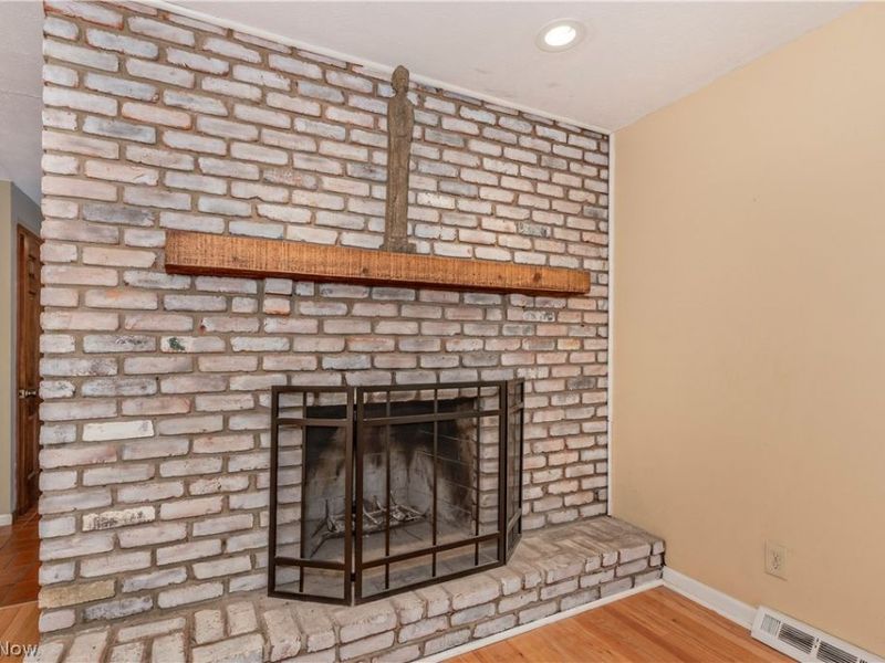 75 Maple Hill Drive, Chagrin Falls, OH 44022 Photo 12