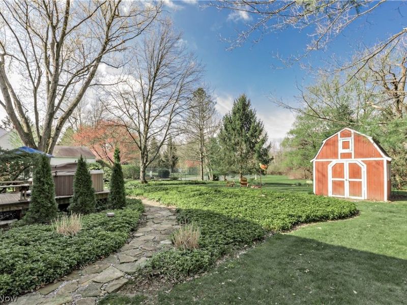 75 Maple Hill Drive, Chagrin Falls, OH 44022 Photo 27