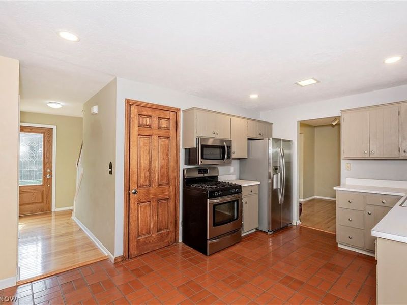 75 Maple Hill Drive, Chagrin Falls, OH 44022 Photo 9