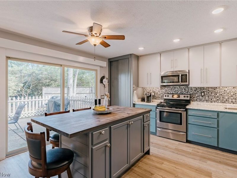 22156 Meadowsouth Court, Strongsville, OH 44149 Photo 11