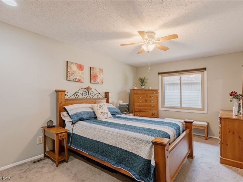 22156 Meadowsouth Court, Strongsville, OH 44149 Photo 18