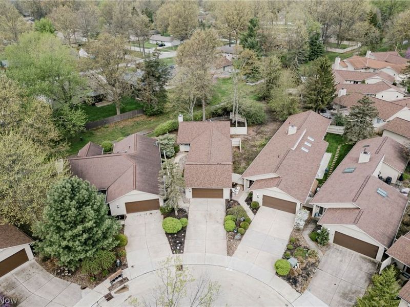 22156 Meadowsouth Court, Strongsville, OH 44149 Photo 3