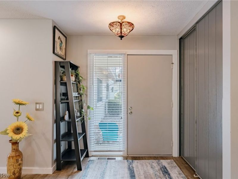 22156 Meadowsouth Court, Strongsville, OH 44149 Photo 5