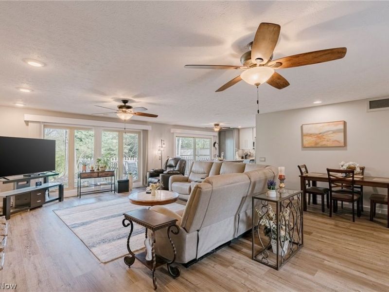 22156 Meadowsouth Court, Strongsville, OH 44149 Photo 8