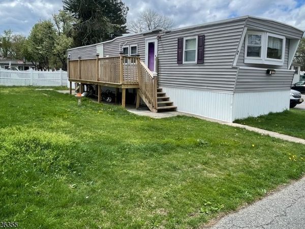 2 Ambassador Dr, Wayne, NJ 07470