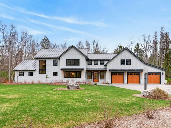 42 Binnacle Lane, Kennebunkport, ME 04046