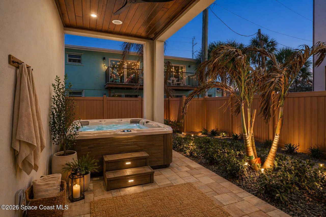 1008 Wave Crest Avenue , Indialantic, FL 32903 Photo