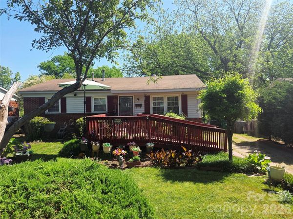 4920 Winchester Street , Charlotte, NC 28208
