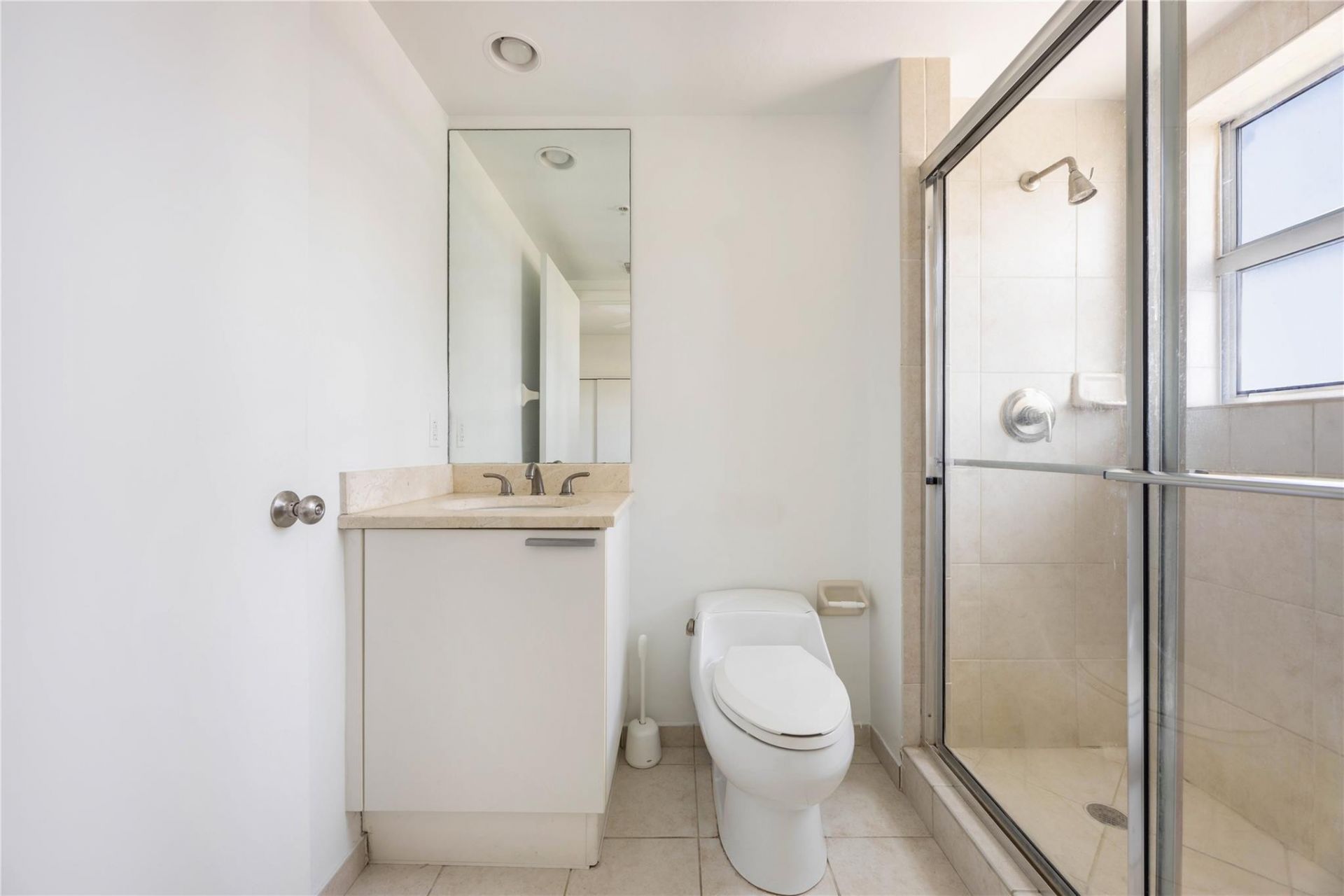 14951 Royal Oaks Lane, Unit 1109, North Miami, FL 33181 Photo