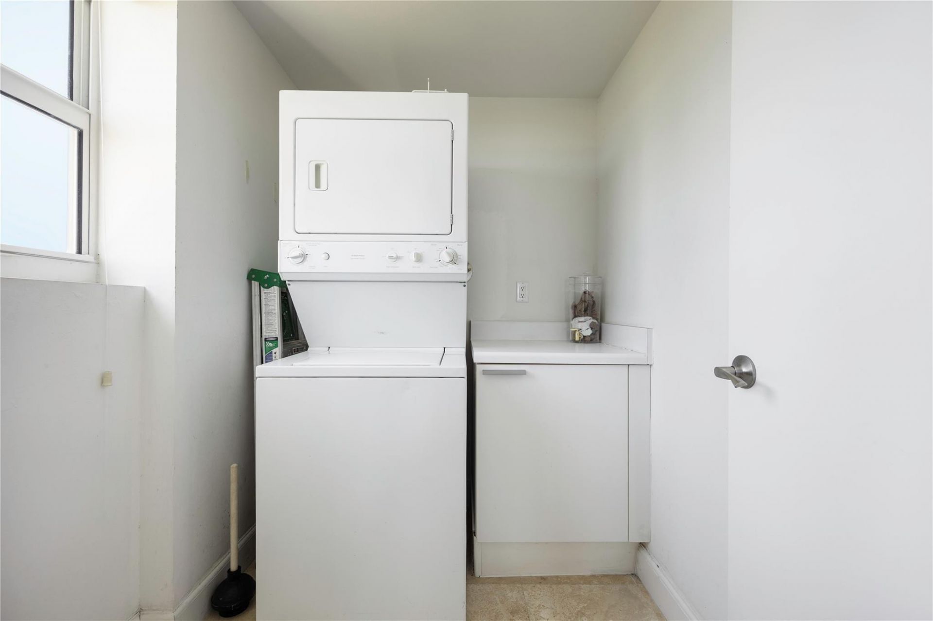 14951 Royal Oaks Lane, Unit 1109, North Miami, FL 33181 Photo