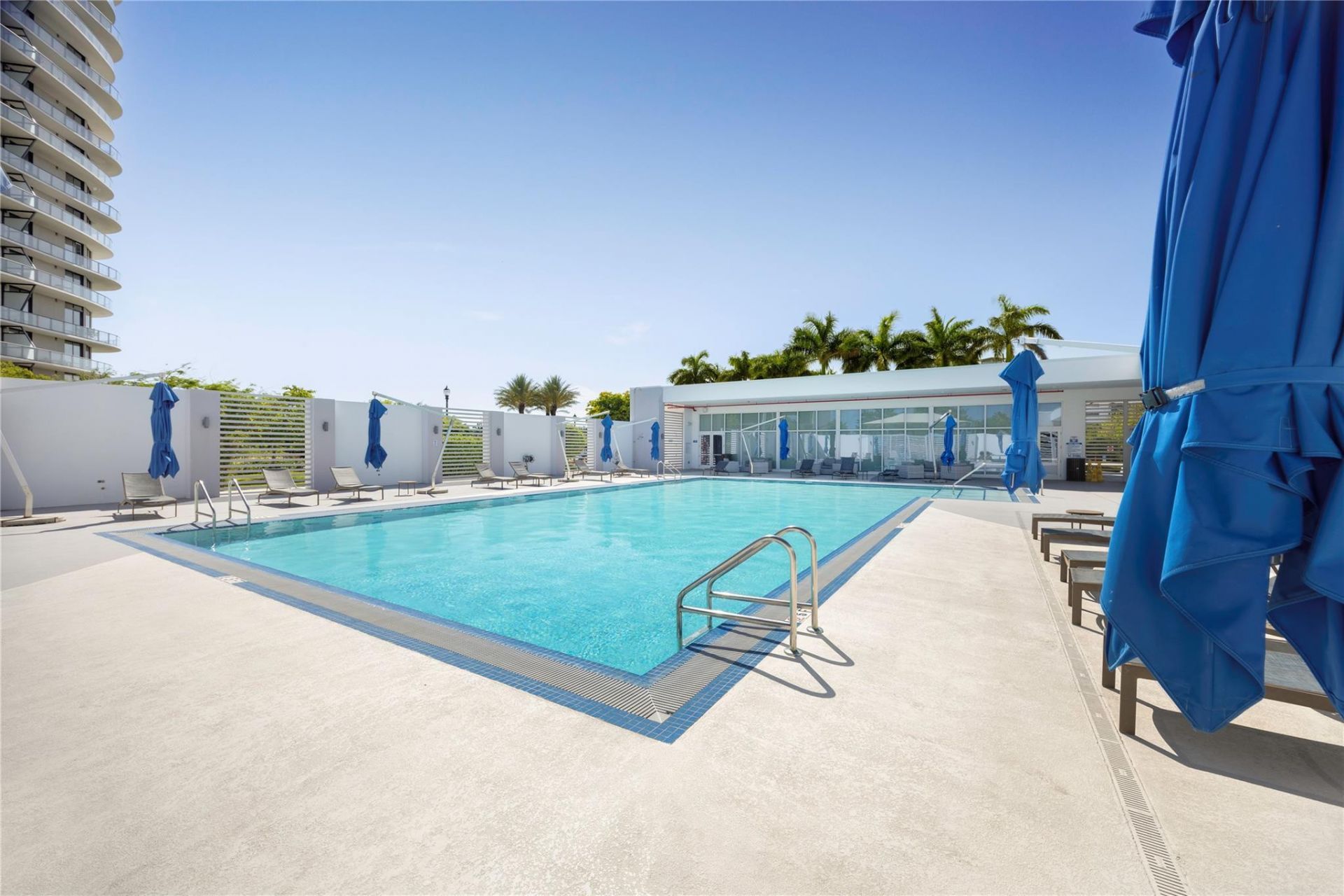 14951 Royal Oaks Lane, Unit 1109, North Miami, FL 33181 Photo