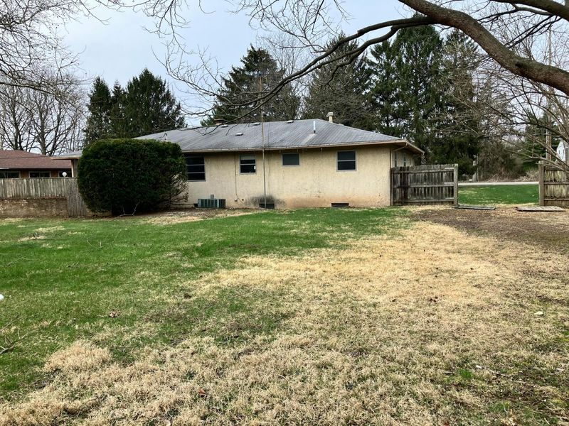 1000 Mcnaughten Road, Columbus, OH 43213 Photo 3