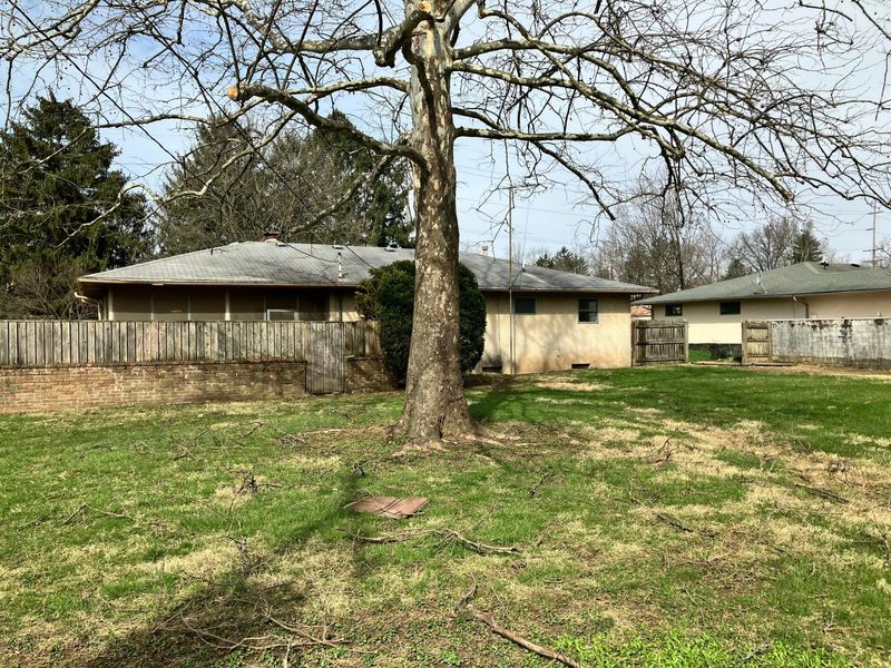 1000 Mcnaughten Road, Columbus, OH 43213 Photo 6