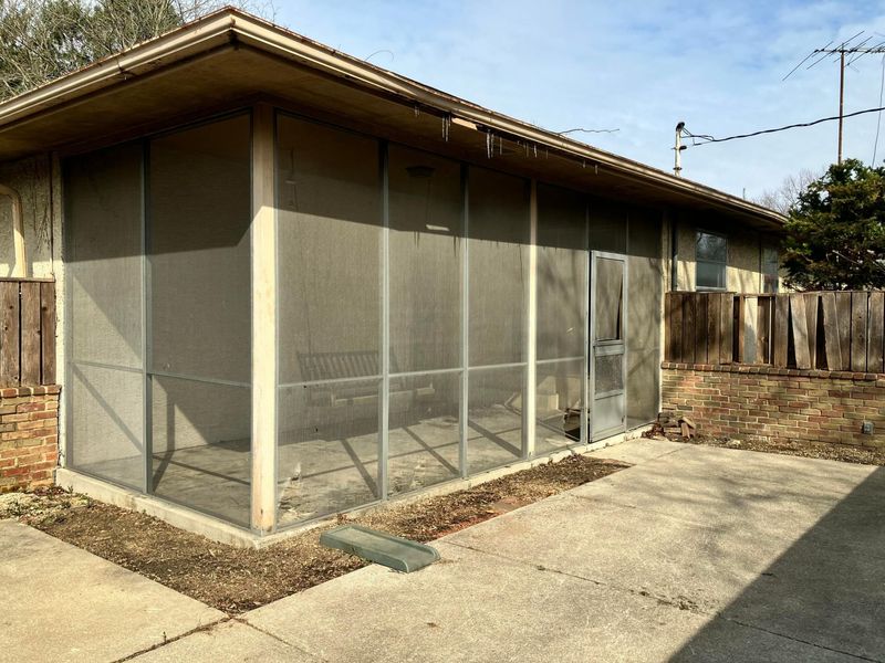 1000 Mcnaughten Road, Columbus, OH 43213 Photo 7