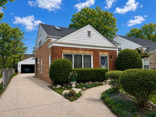 9153 Laramie Avenue , Skokie, IL 60077