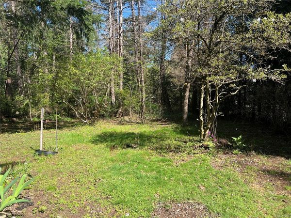 1823 Ryan Rd E, Comox, BC V9M 4C7