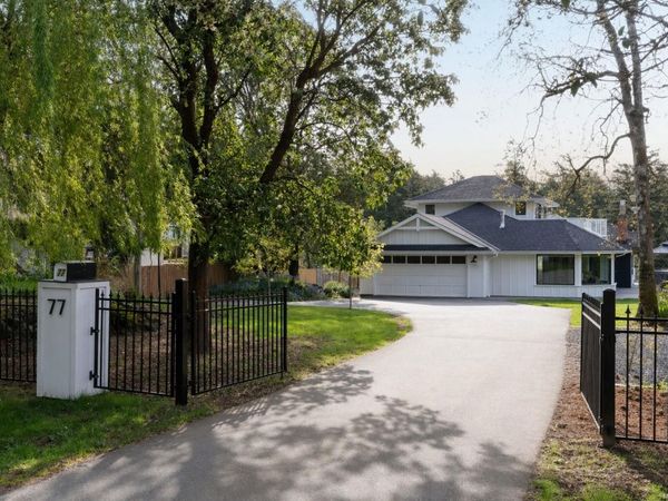 77 View Royal Ave, View Royal, BC V9B 1A6