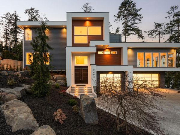 2464 Tryon Rd , North Saanich, BC V8L 5H8
