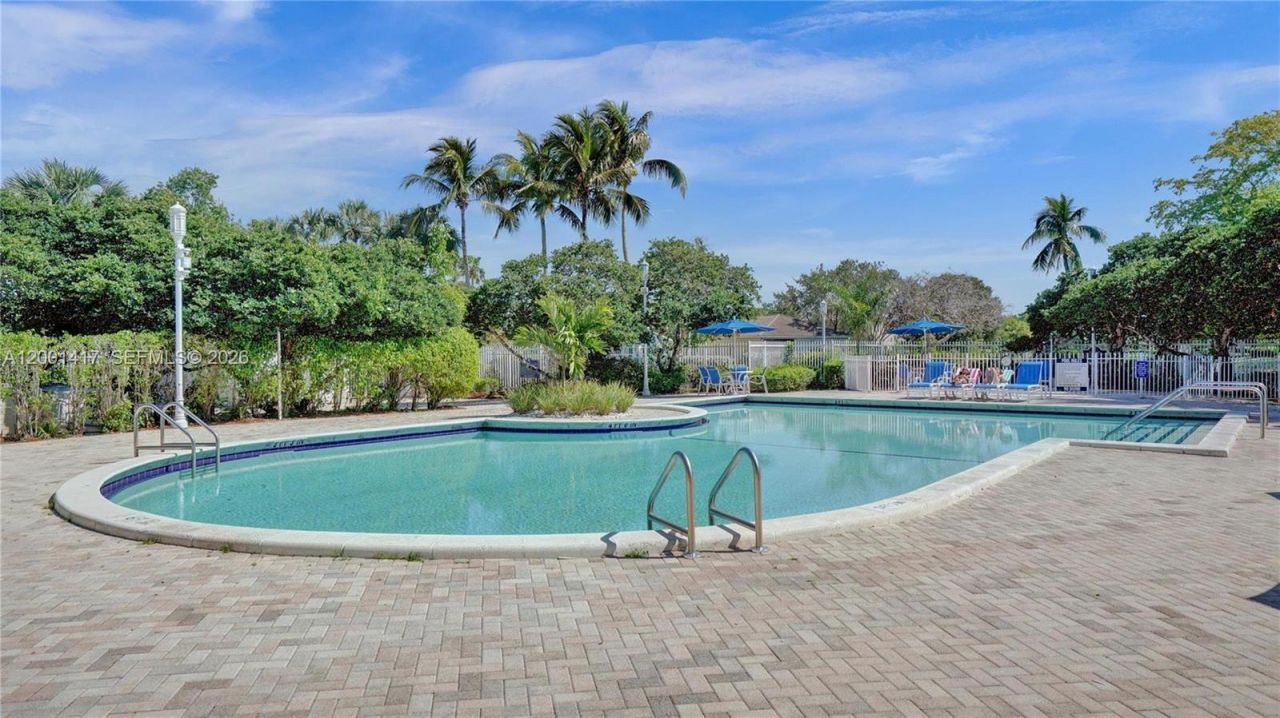 781 NW 170th Ter, Pembroke Pines, FL 33028 Photo