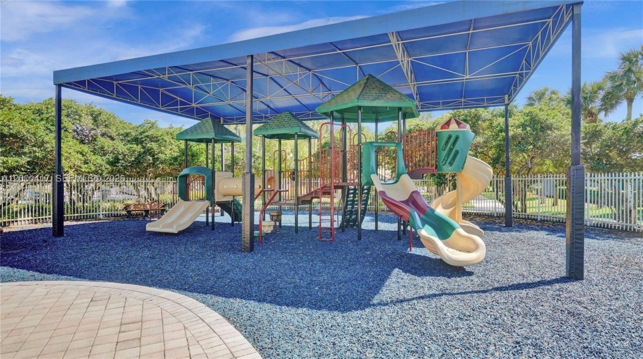 781 NW 170th Ter, Pembroke Pines, FL 33028 Photo