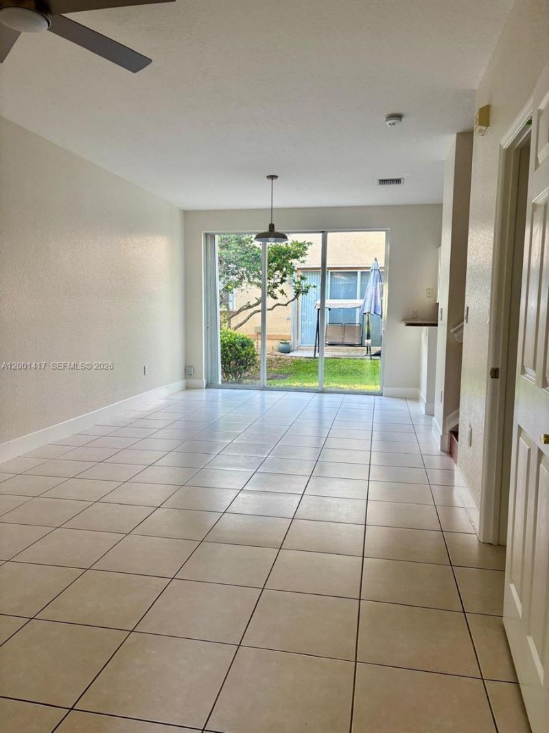 781 NW 170th Ter, Pembroke Pines, FL 33028 Photo