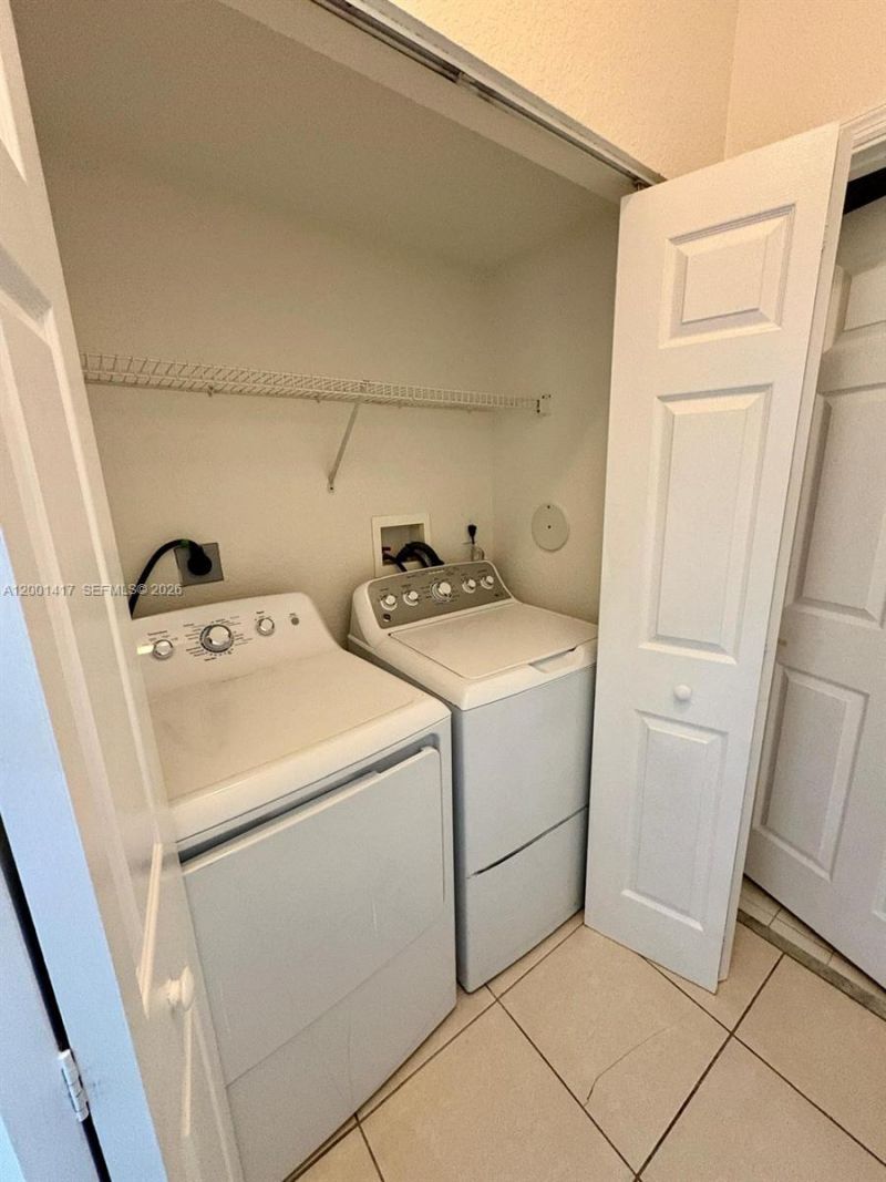 781 NW 170th Ter, Pembroke Pines, FL 33028 Photo