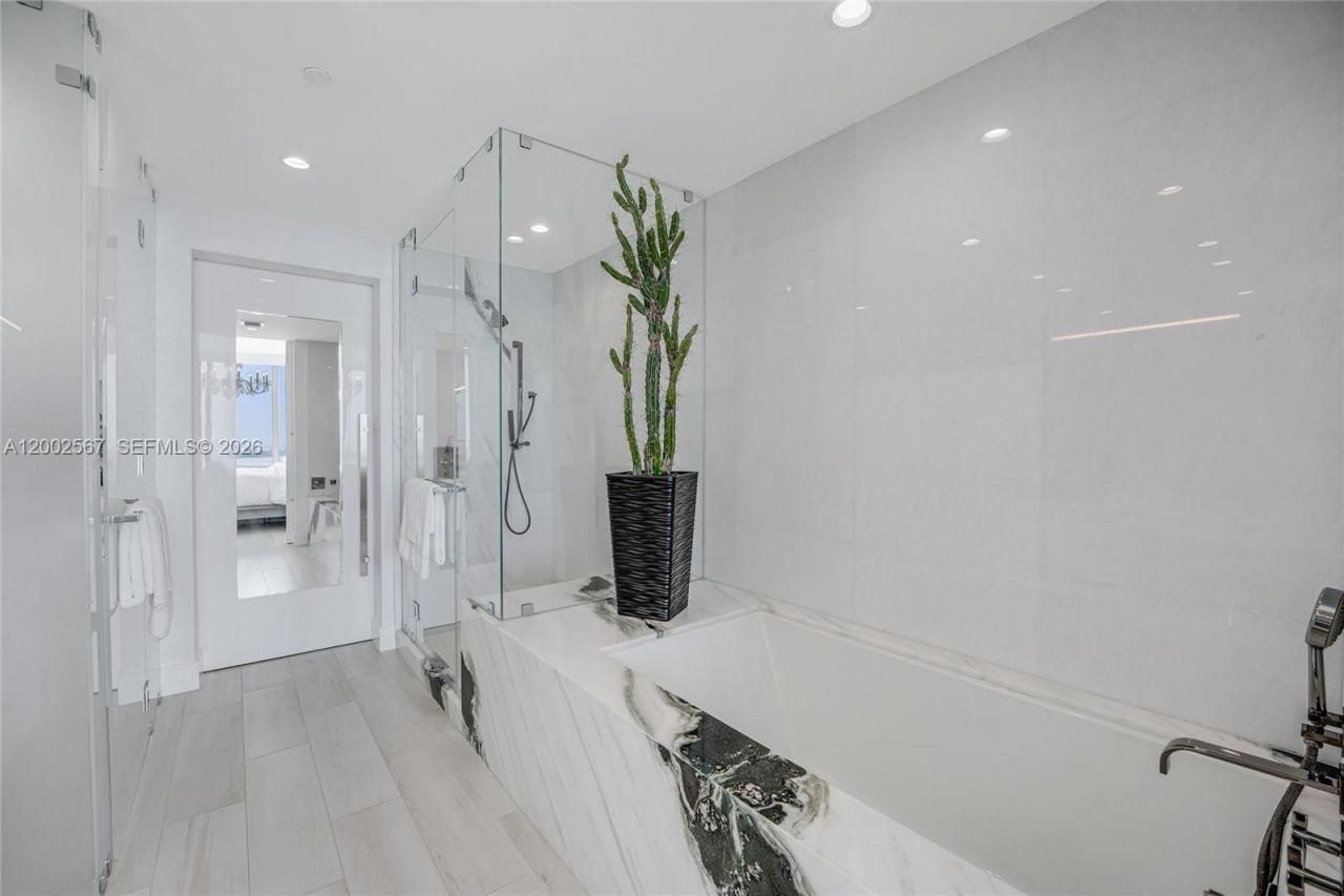 2900 NE 7th Ave, Unit 4003, Miami, FL 33137 Photo
