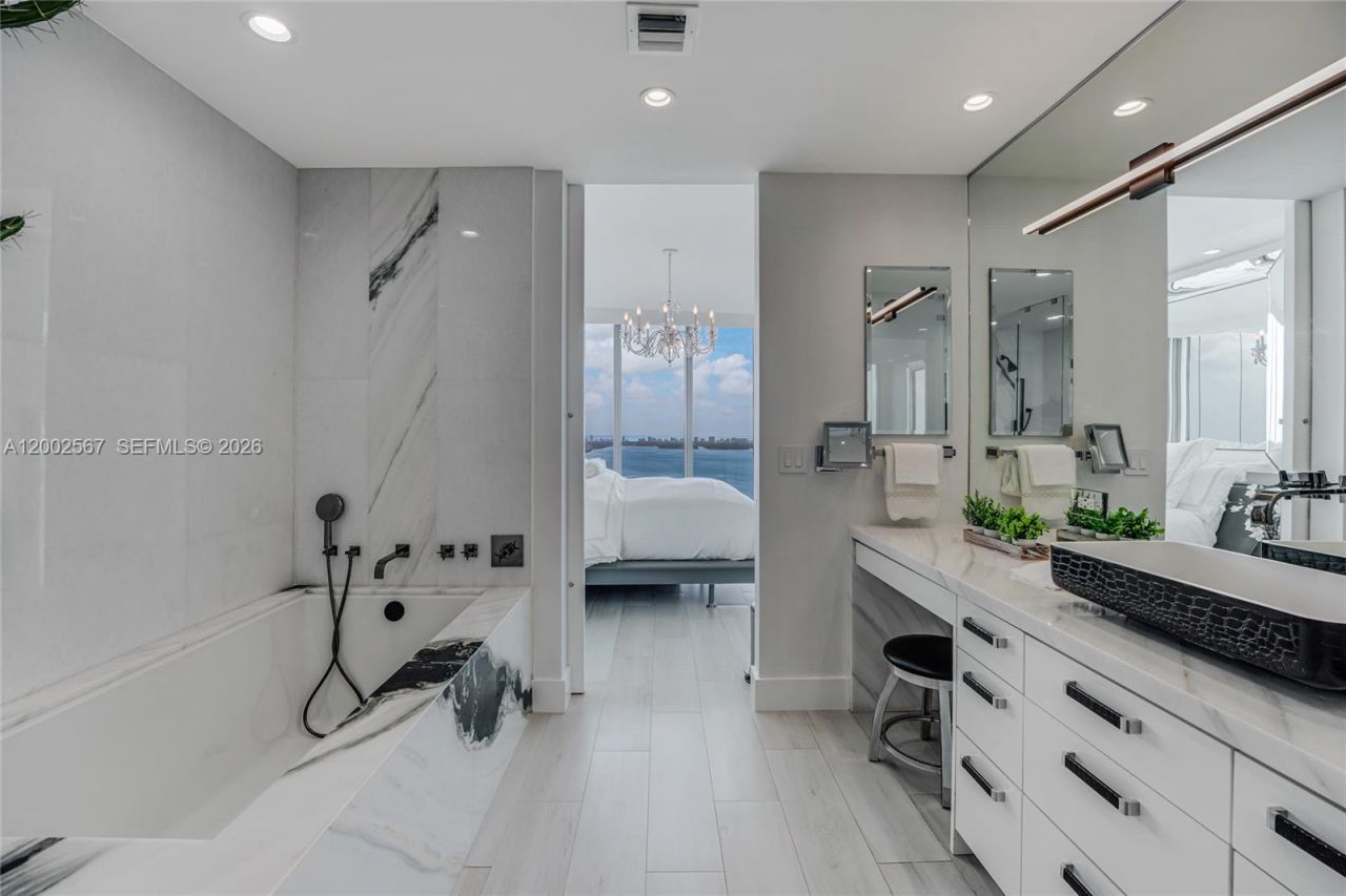 2900 NE 7th Ave, Unit 4003, Miami, FL 33137 Photo