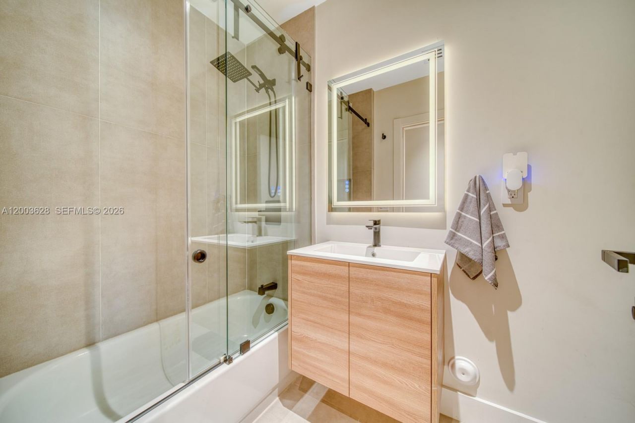 1940 SW 32nd Pl, Miami, FL 33145 Photo