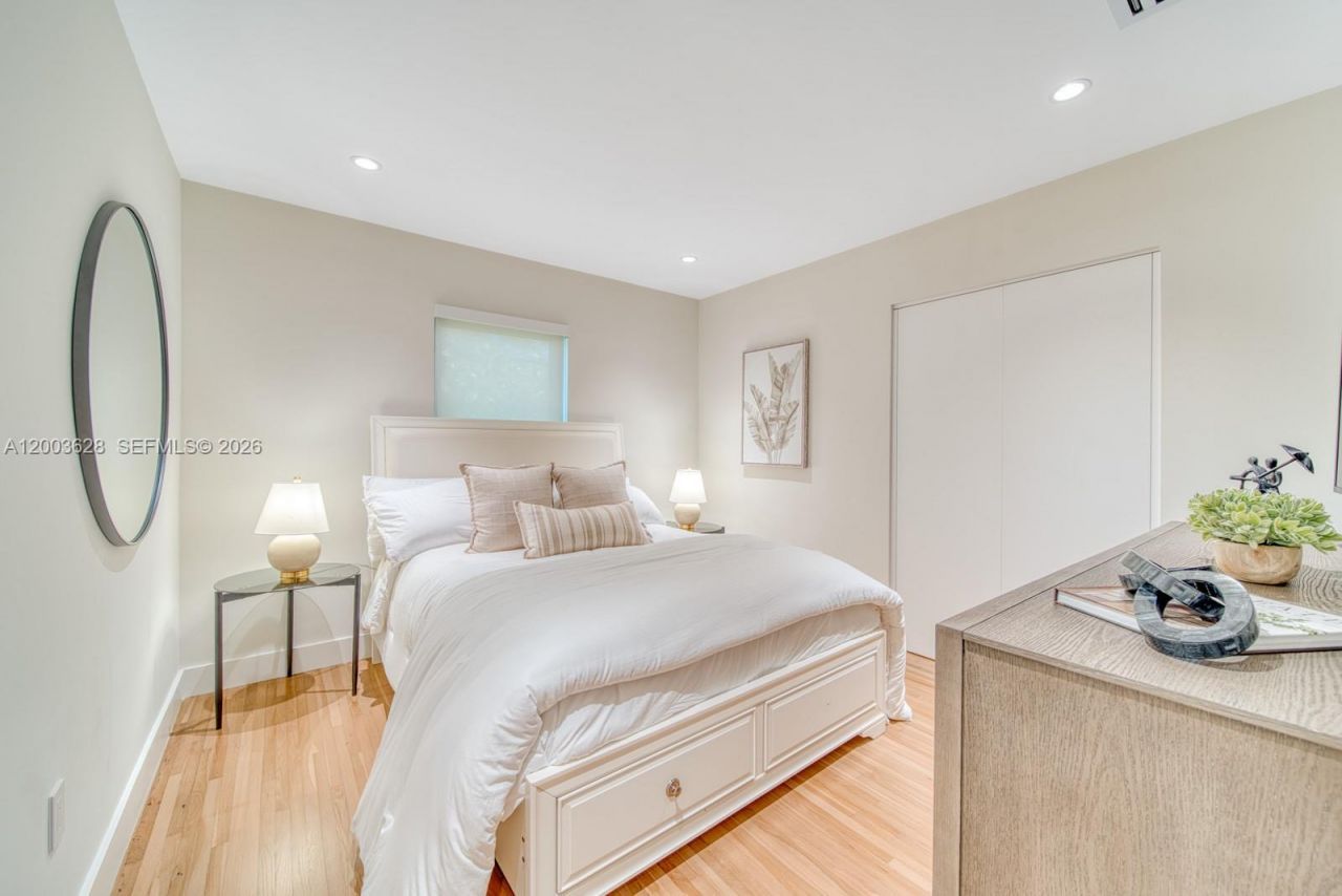 1940 SW 32nd Pl, Miami, FL 33145 Photo