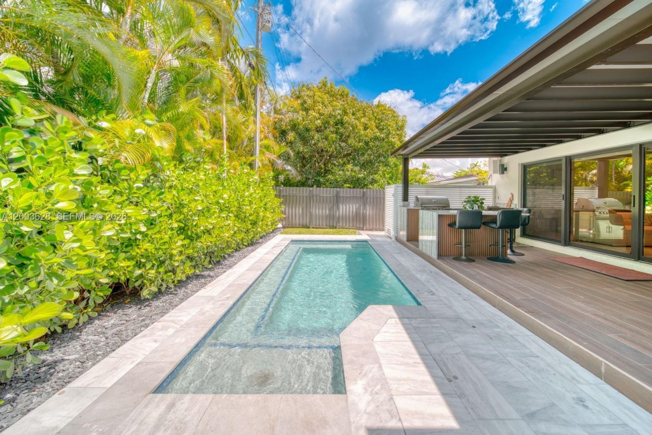 1940 SW 32nd Pl, Miami, FL 33145 Photo