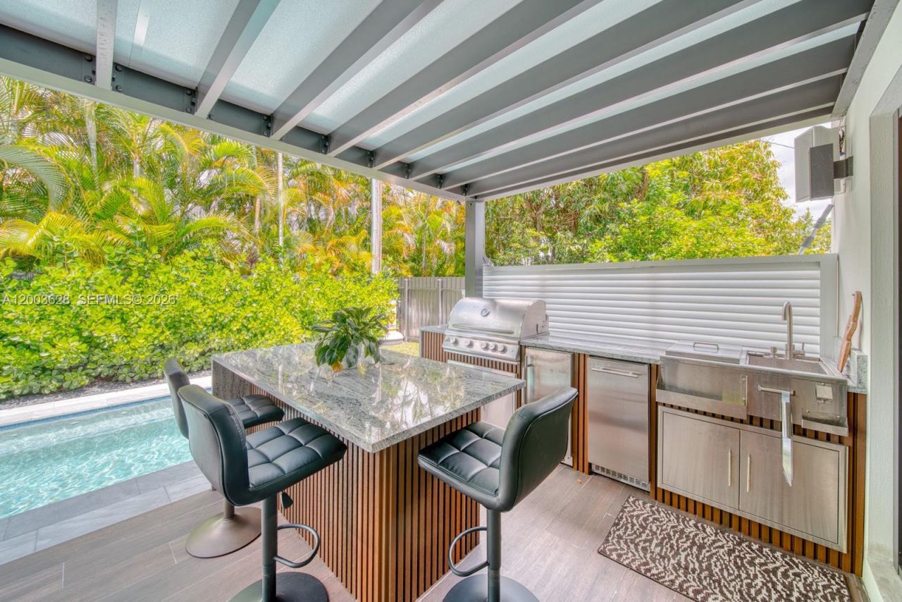 1940 SW 32nd Pl, Miami, FL 33145 Photo