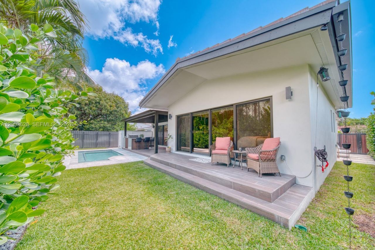 1940 SW 32nd Pl, Miami, FL 33145 Photo