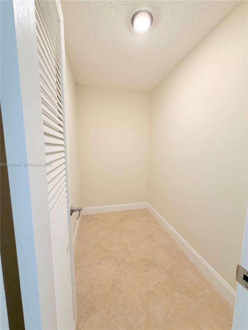 8581 NW 17th St, Plantation, FL 33322 Photo