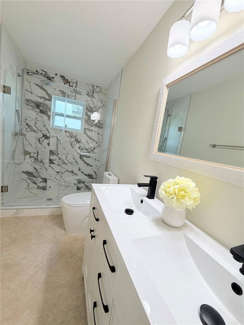 8581 NW 17th St, Plantation, FL 33322 Photo
