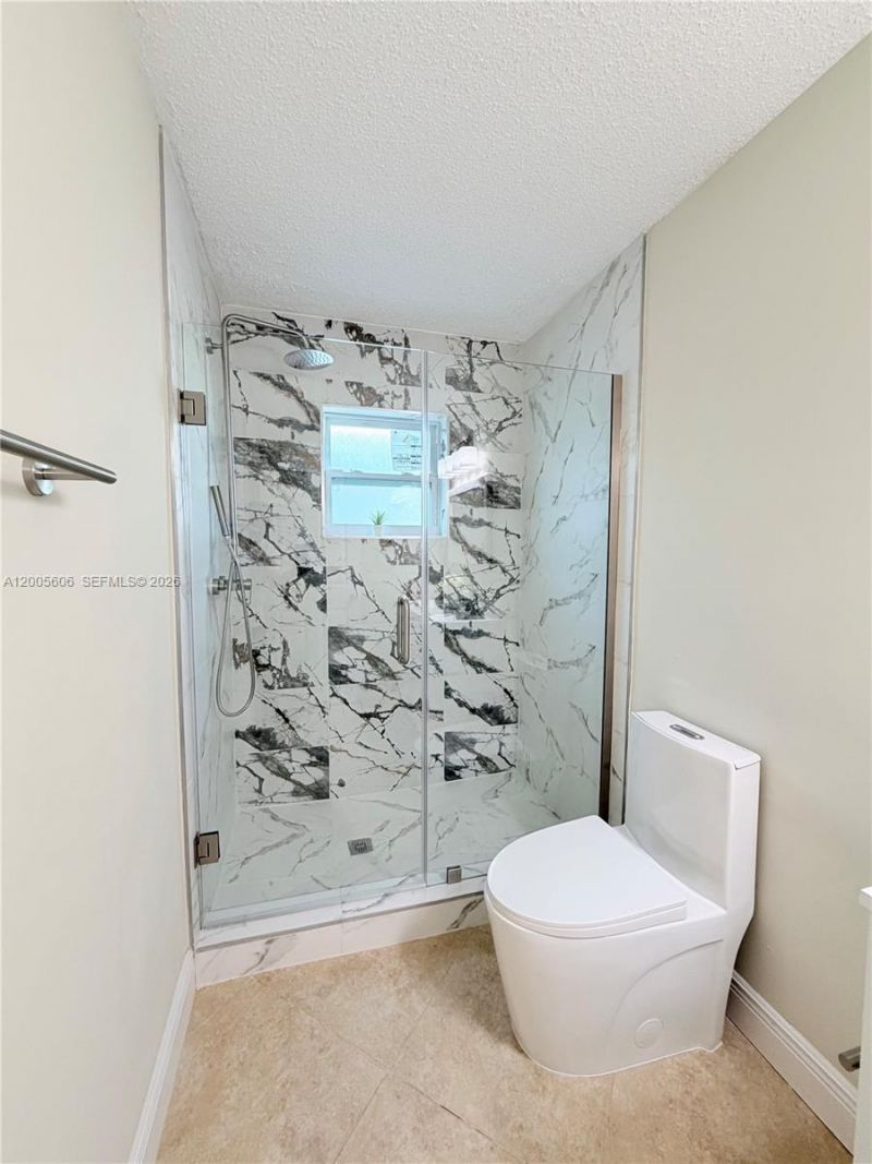8581 NW 17th St, Plantation, FL 33322 Photo